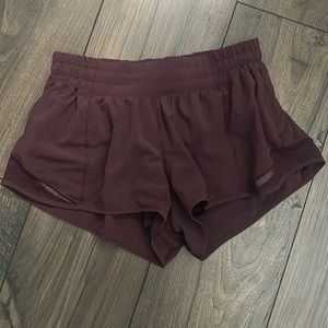 Maroon lululemon hotty hot